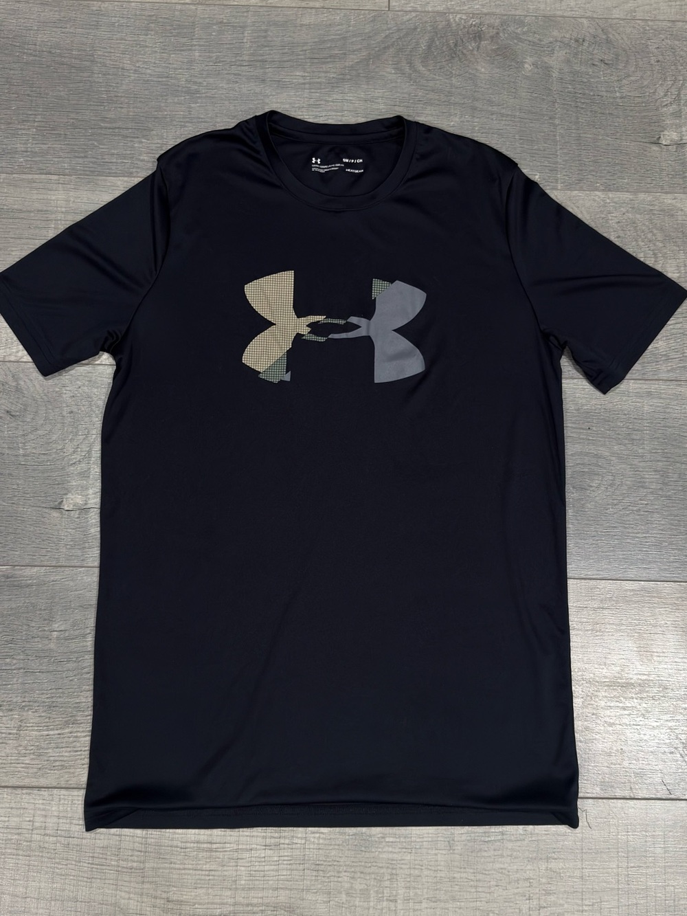 Under Armour HeatGear Men’s Small Black Loose Fit Graphic Logo T-Shirt